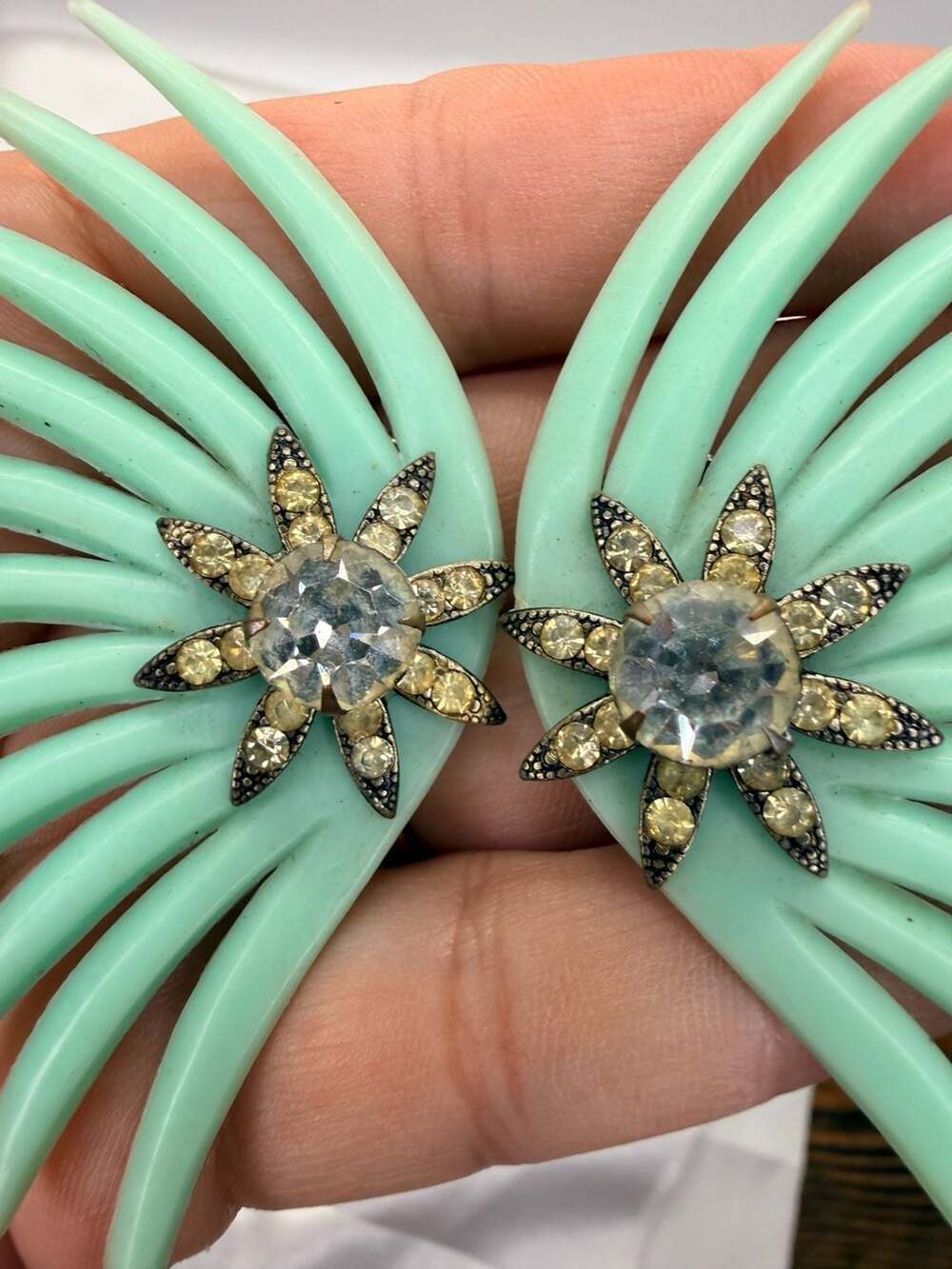 Vintage Starburst Clip-On Earrings Green Plastic Rhinestone